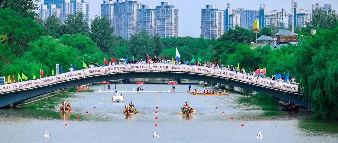 挥桨竞渡，，，，，，“918博天堂之舟”逐浪2023陆家嘴金融城龙舟赛